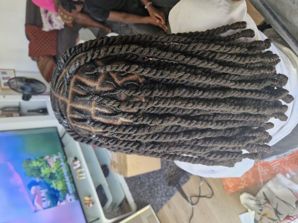 salon de coiffure afro tresse tresses box braids crochet braids vanilles tissages paris 75 77 78 91 92 93 94 95 RVRPIRAV