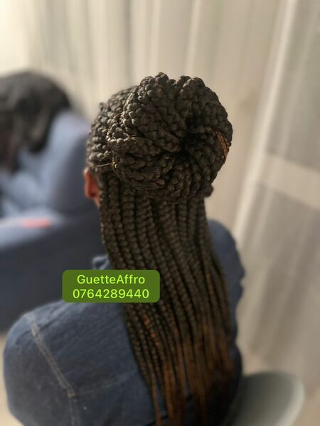 salon de coiffure afro tresse tresses box braids crochet braids vanilles tissages paris 75 77 78 91 92 93 94 95 FWYDDPFE