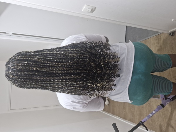 salon de coiffure afro tresse tresses box braids crochet braids vanilles tissages paris 75 77 78 91 92 93 94 95 TUXYUBTU