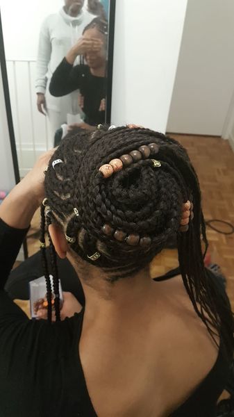 salon de coiffure afro tresse tresses box braids crochet braids vanilles tissages paris 75 77 78 91 92 93 94 95 PUGRPPSQ