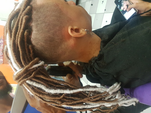 salon de coiffure afro tresse tresses box braids crochet braids vanilles tissages paris 75 77 78 91 92 93 94 95 CJOEXIJM