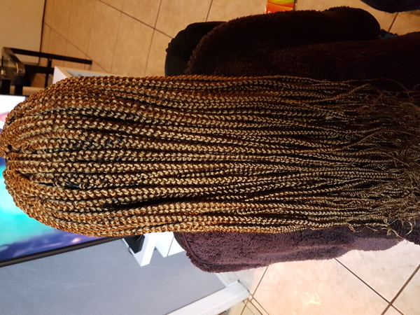 salon de coiffure afro tresse tresses box braids crochet braids vanilles tissages paris 75 77 78 91 92 93 94 95 POCXSPNC