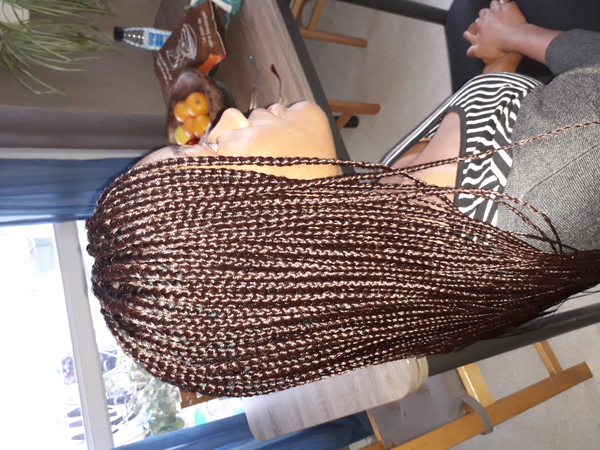 salon de coiffure afro tresse tresses box braids crochet braids vanilles tissages paris 75 77 78 91 92 93 94 95 MVHVCGZV
