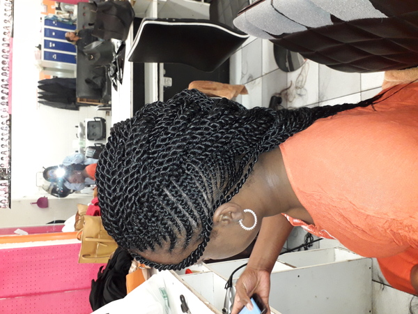 salon de coiffure afro tresse tresses box braids crochet braids vanilles tissages paris 75 77 78 91 92 93 94 95 GQRXGACB