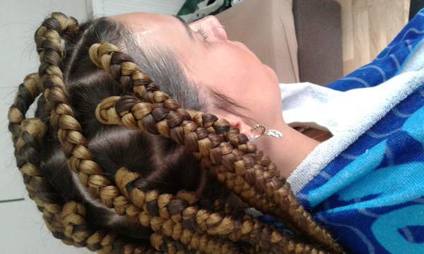 salon de coiffure afro tresse tresses box braids crochet braids vanilles tissages paris 75 77 78 91 92 93 94 95 AJBTCTIH