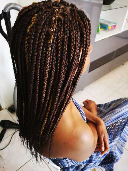salon de coiffure afro tresse tresses box braids crochet braids vanilles tissages paris 75 77 78 91 92 93 94 95 GCSFRZGC