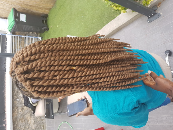 salon de coiffure afro tresse tresses box braids crochet braids vanilles tissages paris 75 77 78 91 92 93 94 95 EIXRGYAH
