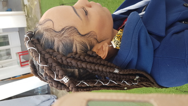 salon de coiffure afro tresse tresses box braids crochet braids vanilles tissages paris 75 77 78 91 92 93 94 95 IGUIEGEJ