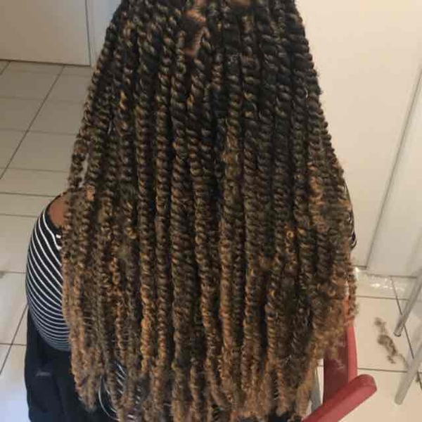 salon de coiffure afro tresse tresses box braids crochet braids vanilles tissages paris 75 77 78 91 92 93 94 95 URAGLMSL