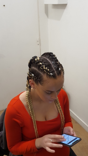 salon de coiffure afro tresse tresses box braids crochet braids vanilles tissages paris 75 77 78 91 92 93 94 95 KRMBZLON