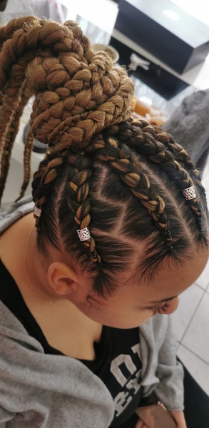 salon de coiffure afro tresse tresses box braids crochet braids vanilles tissages paris 75 77 78 91 92 93 94 95 QMJJMTDM