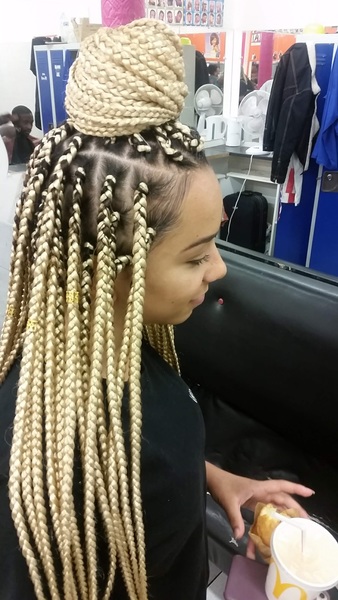 salon de coiffure afro tresse tresses box braids crochet braids vanilles tissages paris 75 77 78 91 92 93 94 95 HMOPZQQK
