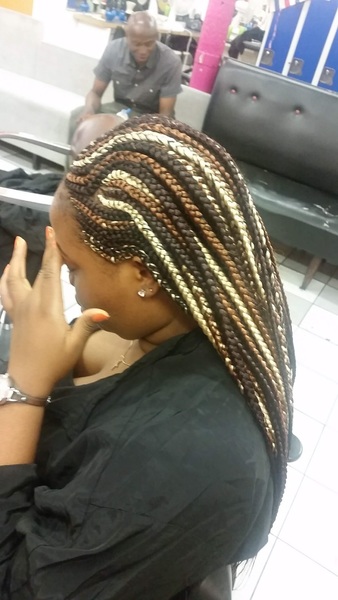 salon de coiffure afro tresse tresses box braids crochet braids vanilles tissages paris 75 77 78 91 92 93 94 95 XILSDVCM