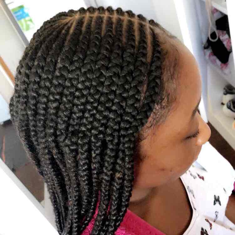 Ma Coiffeuse Afro Reservez Un Coiffeur Afro 7j 7