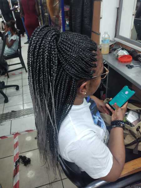 salon de coiffure afro tresse tresses box braids crochet braids vanilles tissages paris 75 77 78 91 92 93 94 95 IBSAXNZG