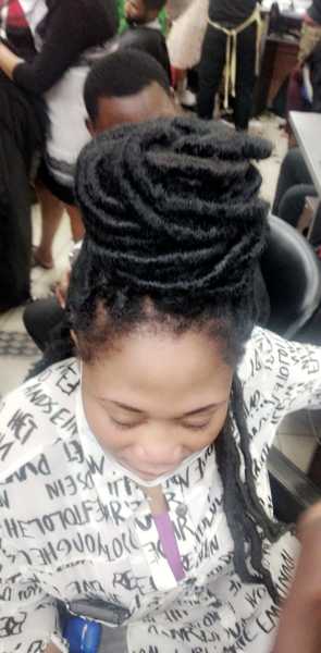 salon de coiffure afro tresse tresses box braids crochet braids vanilles tissages paris 75 77 78 91 92 93 94 95 FOMNTQJO