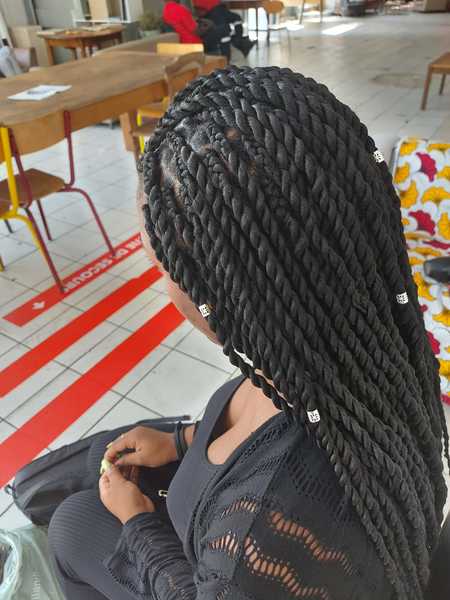 salon de coiffure afro tresse tresses box braids crochet braids vanilles tissages paris 75 77 78 91 92 93 94 95 QYSMRKHY