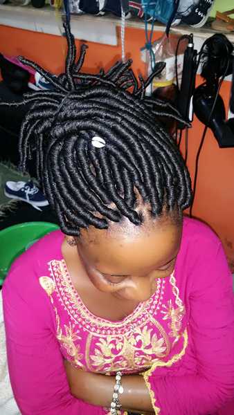 salon de coiffure afro tresse tresses box braids crochet braids vanilles tissages paris 75 77 78 91 92 93 94 95 SGLWWCLU