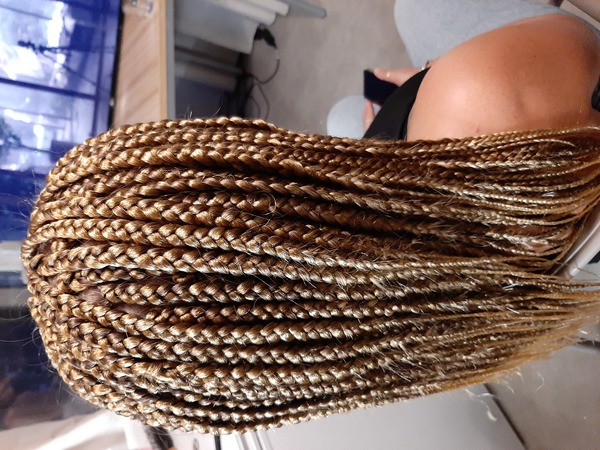 salon de coiffure afro tresse tresses box braids crochet braids vanilles tissages paris 75 77 78 91 92 93 94 95 FSQBLAZO