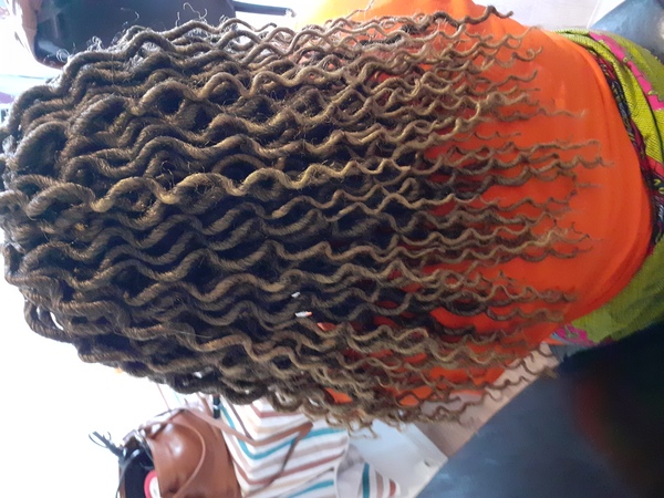 salon de coiffure afro tresse tresses box braids crochet braids vanilles tissages paris 75 77 78 91 92 93 94 95 MCLLKBFN