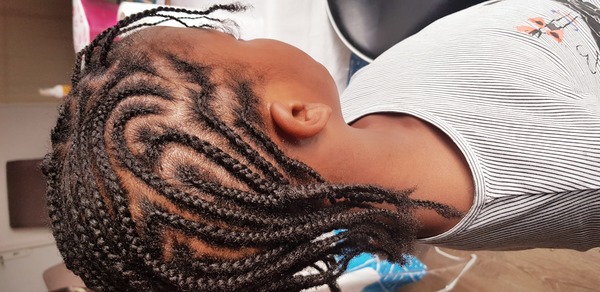 salon de coiffure afro tresse tresses box braids crochet braids vanilles tissages paris 75 77 78 91 92 93 94 95 GVXMPCZW
