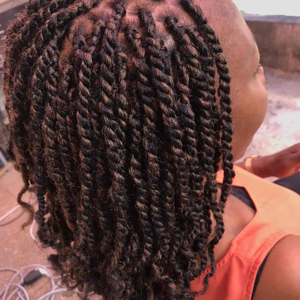 salon de coiffure afro tresse tresses box braids crochet braids vanilles tissages paris 75 77 78 91 92 93 94 95 YMRSTNTM