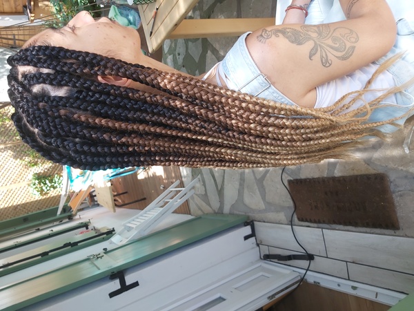 salon de coiffure afro tresse tresses box braids crochet braids vanilles tissages paris 75 77 78 91 92 93 94 95 URNAVALR