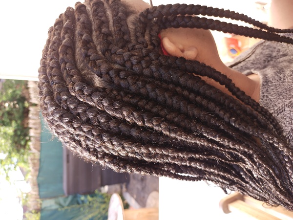 salon de coiffure afro tresse tresses box braids crochet braids vanilles tissages paris 75 77 78 91 92 93 94 95 JTMMUGLI