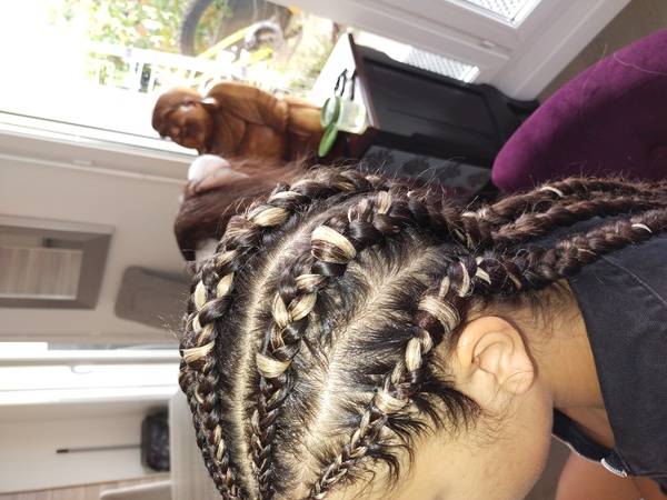 salon de coiffure afro tresse tresses box braids crochet braids vanilles tissages paris 75 77 78 91 92 93 94 95 SKBEOMCE
