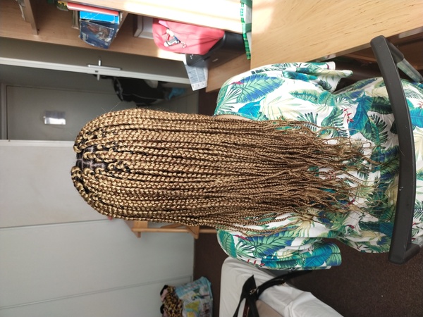 salon de coiffure afro tresse tresses box braids crochet braids vanilles tissages paris 75 77 78 91 92 93 94 95 URQCIACE