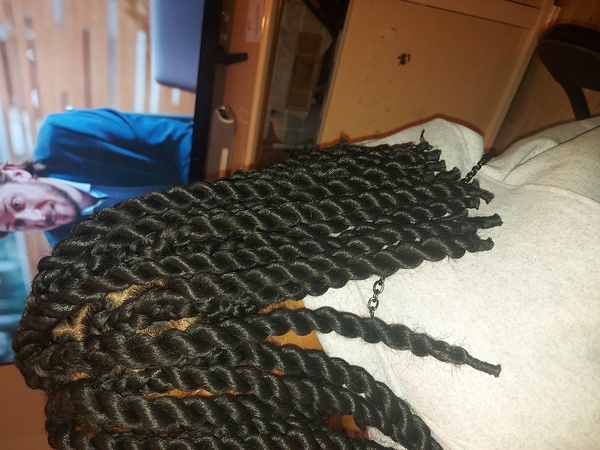 salon de coiffure afro tresse tresses box braids crochet braids vanilles tissages paris 75 77 78 91 92 93 94 95 KMFHBYSF