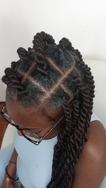 salon de coiffure afro tresse tresses box braids crochet braids vanilles tissages paris 75 77 78 91 92 93 94 95 RMZCKEPY