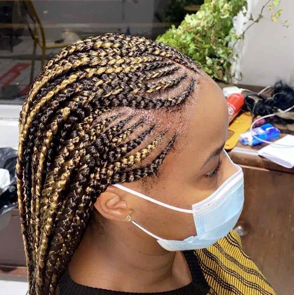 salon de coiffure afro tresse tresses box braids crochet braids vanilles tissages paris 75 77 78 91 92 93 94 95 ILNTIZUN