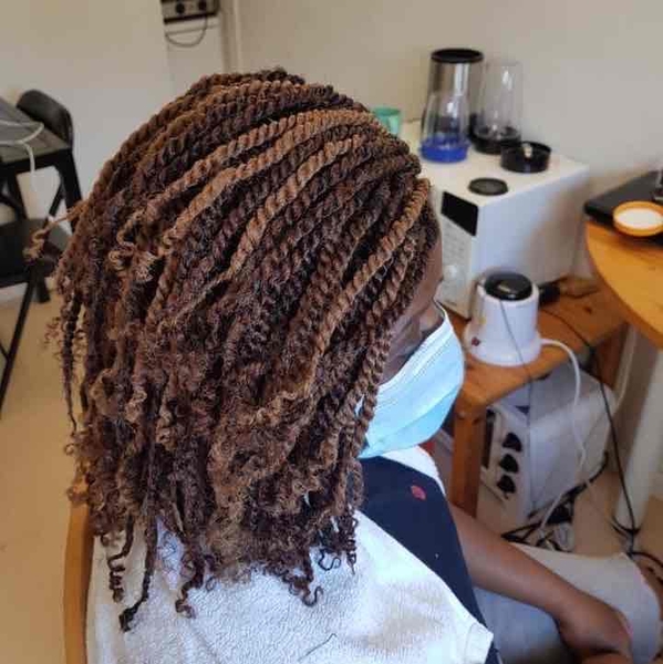 salon de coiffure afro tresse tresses box braids crochet braids vanilles tissages paris 75 77 78 91 92 93 94 95 IHOQSSAA