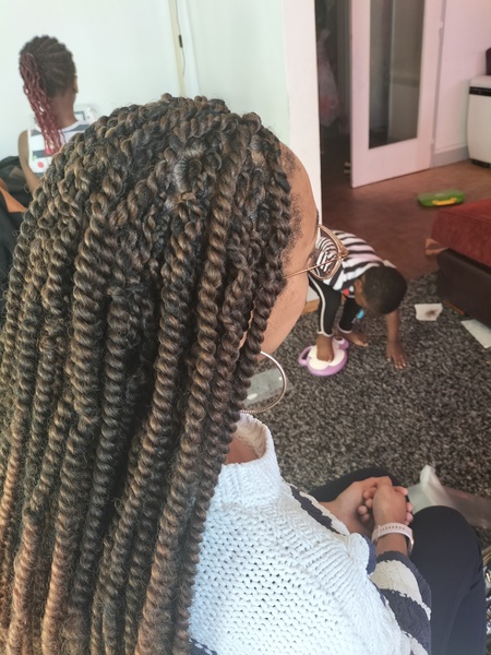 salon de coiffure afro tresse tresses box braids crochet braids vanilles tissages paris 75 77 78 91 92 93 94 95 BUOFRHLU