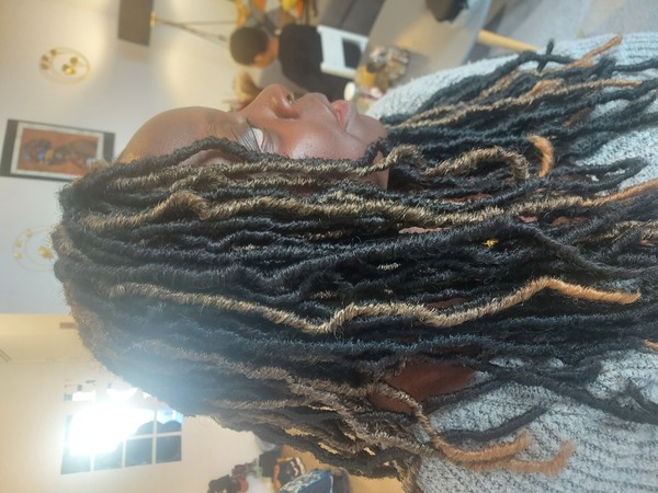 salon de coiffure afro tresse tresses box braids crochet braids vanilles tissages paris 75 77 78 91 92 93 94 95 GRLAECDI