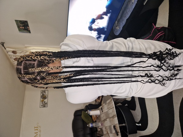 salon de coiffure afro tresse tresses box braids crochet braids vanilles tissages paris 75 77 78 91 92 93 94 95 UKCUTNAA