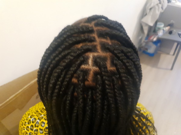 salon de coiffure afro tresse tresses box braids crochet braids vanilles tissages paris 75 77 78 91 92 93 94 95 IUYTCCKF