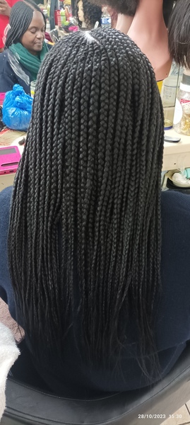 salon de coiffure afro tresse tresses box braids crochet braids vanilles tissages paris 75 77 78 91 92 93 94 95 TWZDJBTL