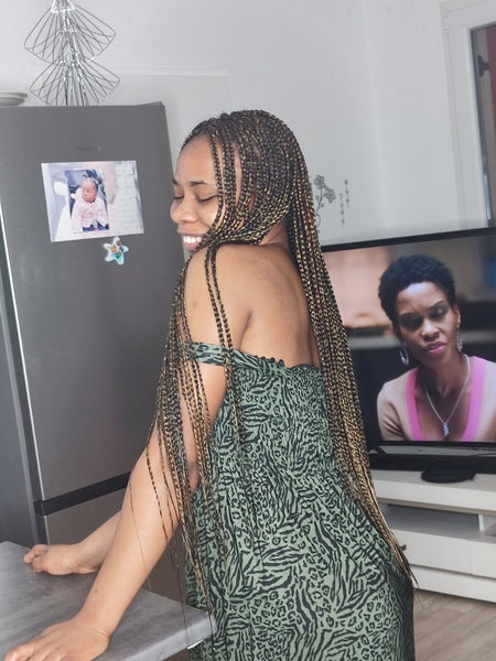 salon de coiffure afro tresse tresses box braids crochet braids vanilles tissages paris 75 77 78 91 92 93 94 95 XPPLUSCC